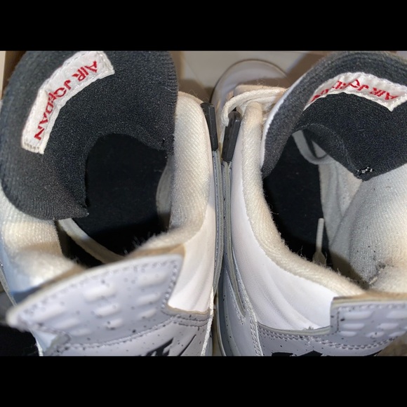 Nike cements 4’s - Picture 2 of 5